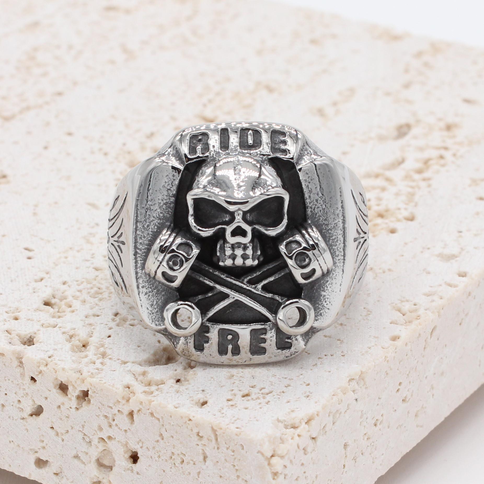 Men’s Gothic Rose Skull Titanium Steel Ring