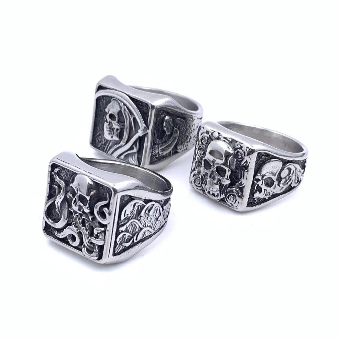 Men’s Retro Gothic Rose Skull Ring – Titanium Steel Death Style Statement Ring
