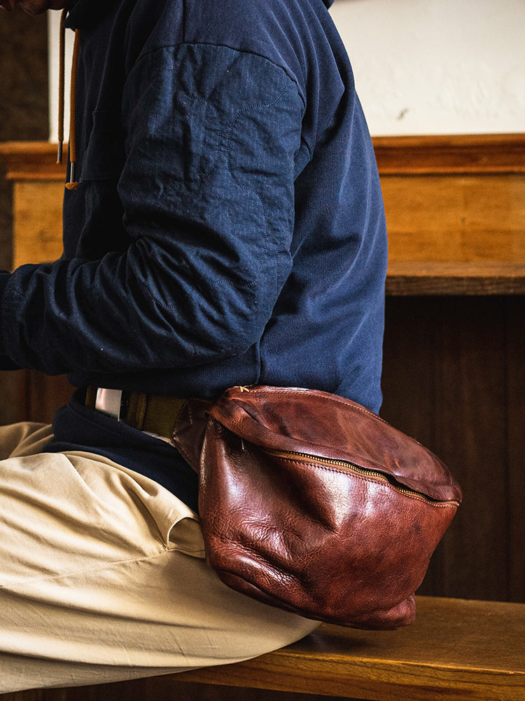 Vintage Cowhide Leather Men’s Chest Bag – Large Capacity Genuine Leather Crossbody Bag