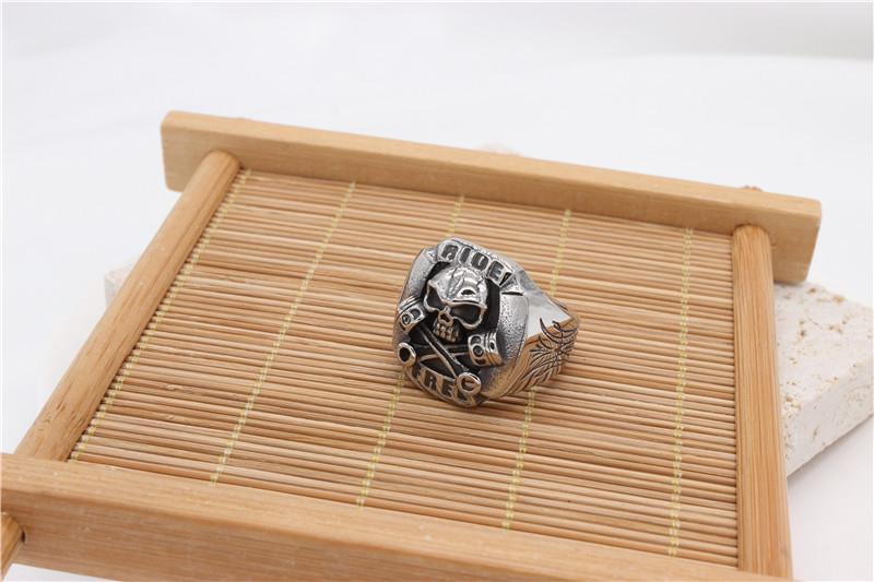 Men’s Gothic Rose Skull Titanium Steel Ring
