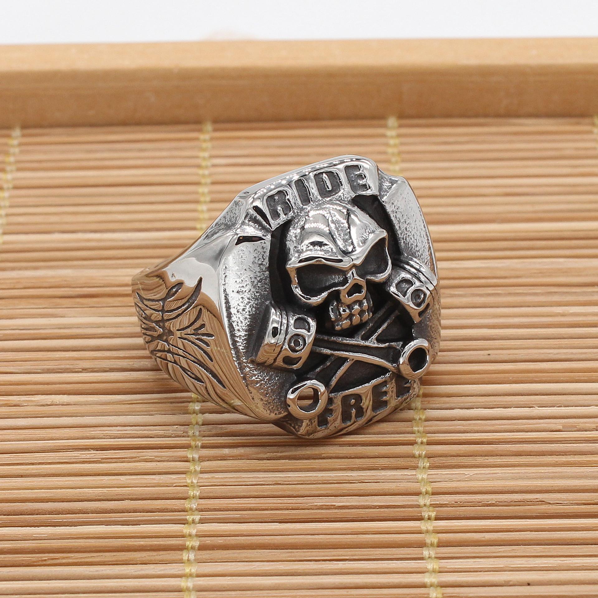 Men’s Gothic Rose Skull Titanium Steel Ring